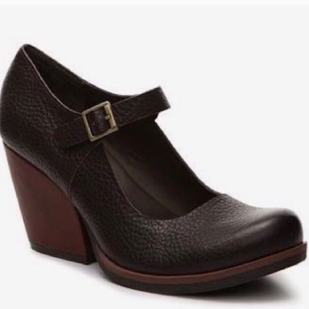 Women's Dark Brown Mary Jane Block Heel Pumps